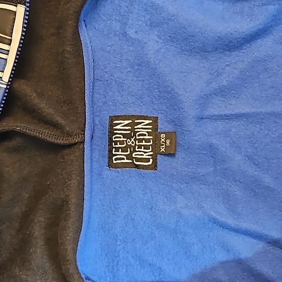 Toronto Leafs Peepin & Creepin Hoodie - Picture 6 of 12